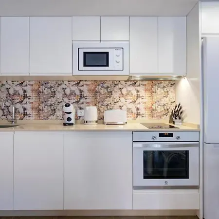 Home4u San Antonio - 1 Min Walk To Apartmán